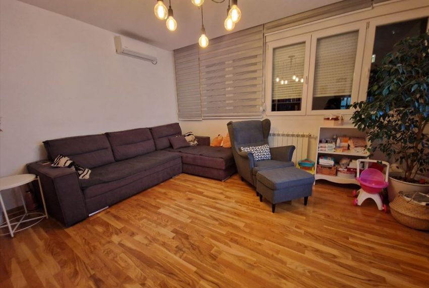 kompletno-renoviran-polunamesten-62m24m2-lodj-5425644910767-71809804674